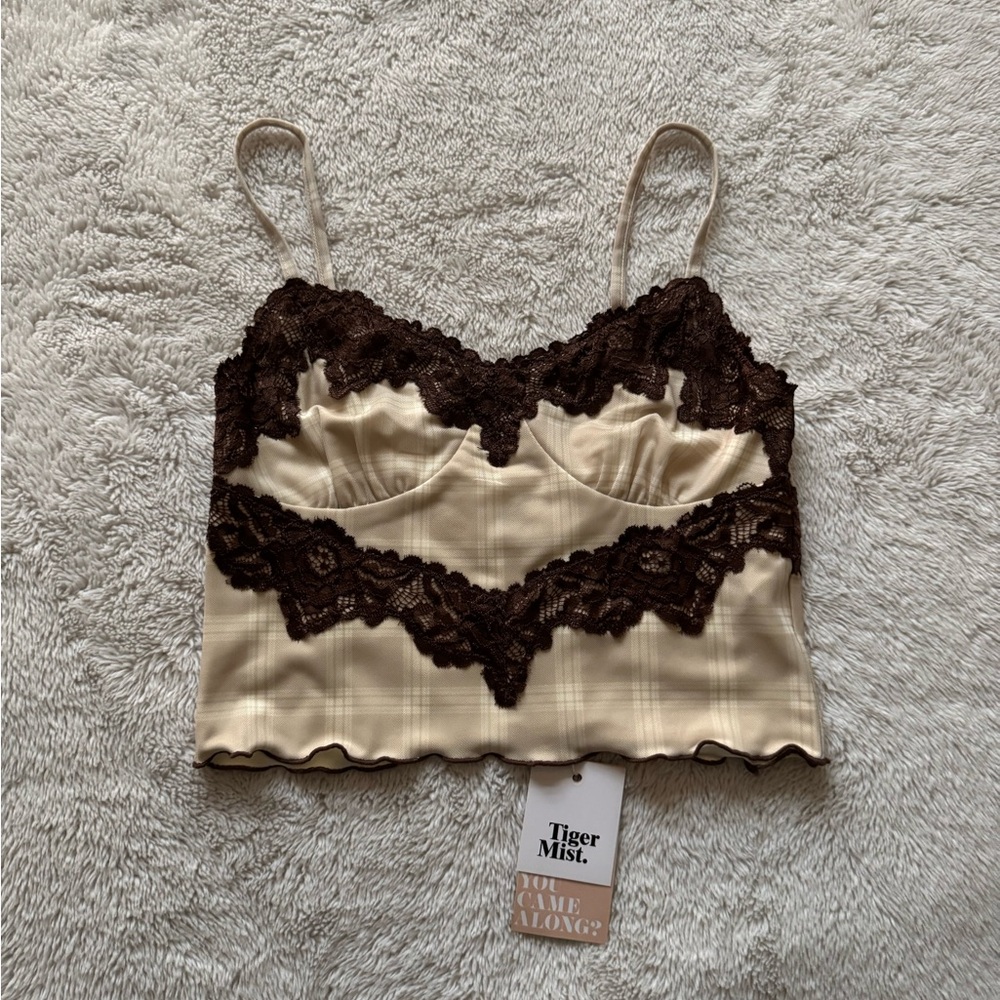 Tiger mist top